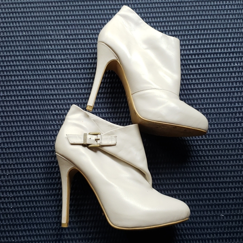 Colin Stuart Booties⭐FLASH SALE⭐